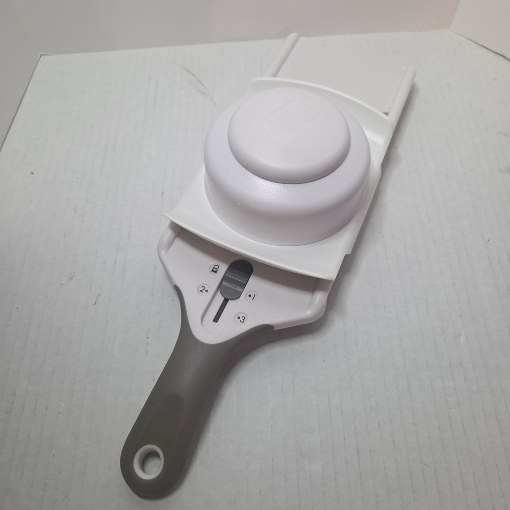 Pampered Chef Simple Slicer #1099 Mandolin Kitchen Slicing